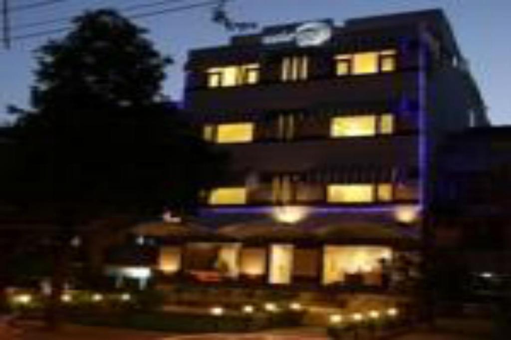 Fabhotel Aashraye Нью-Дели Экстерьер фото